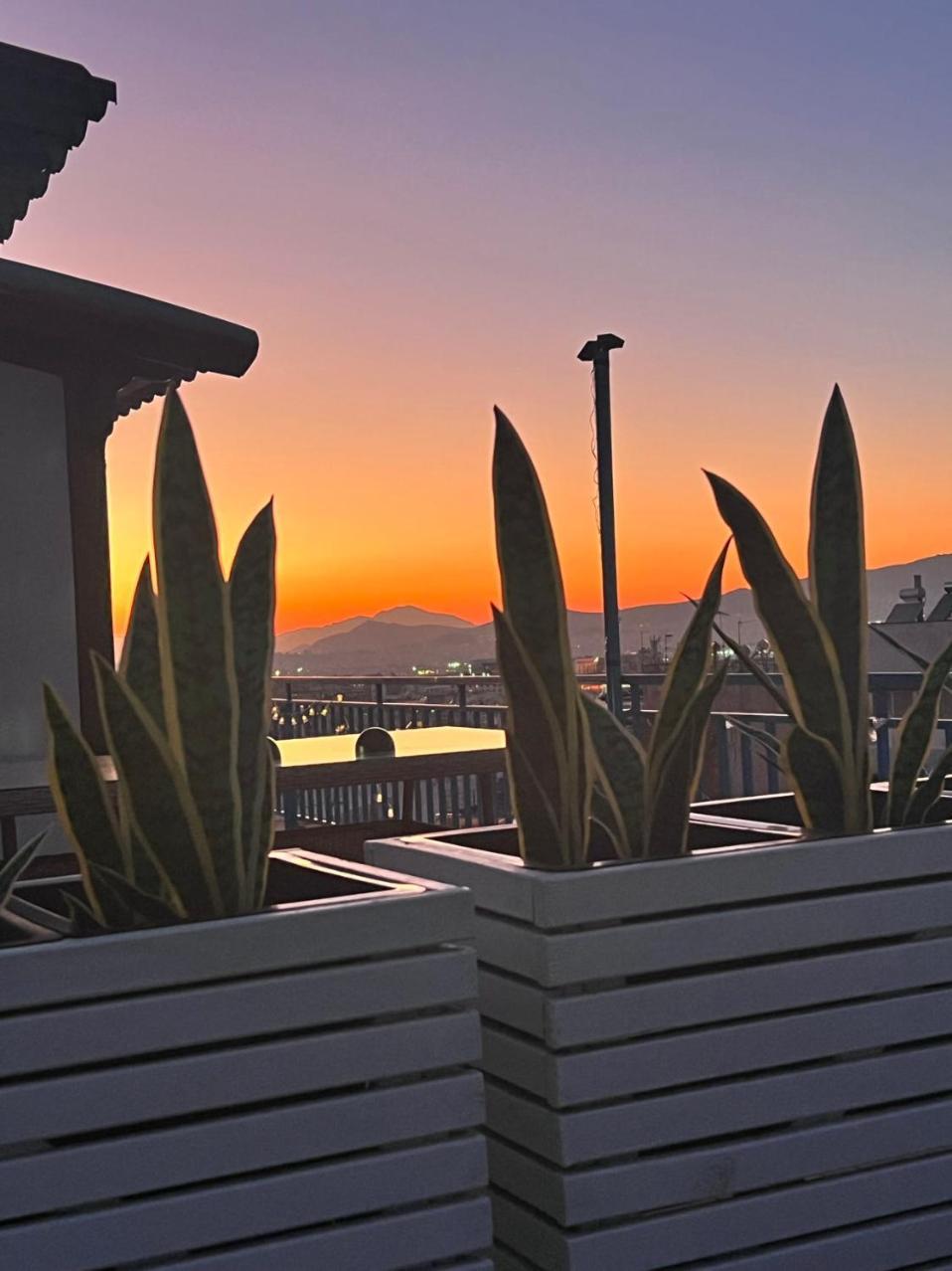 Sky Inn With Great Location Wonderful Acropolis View In Neos Kosmos Athen Eksteriør billede